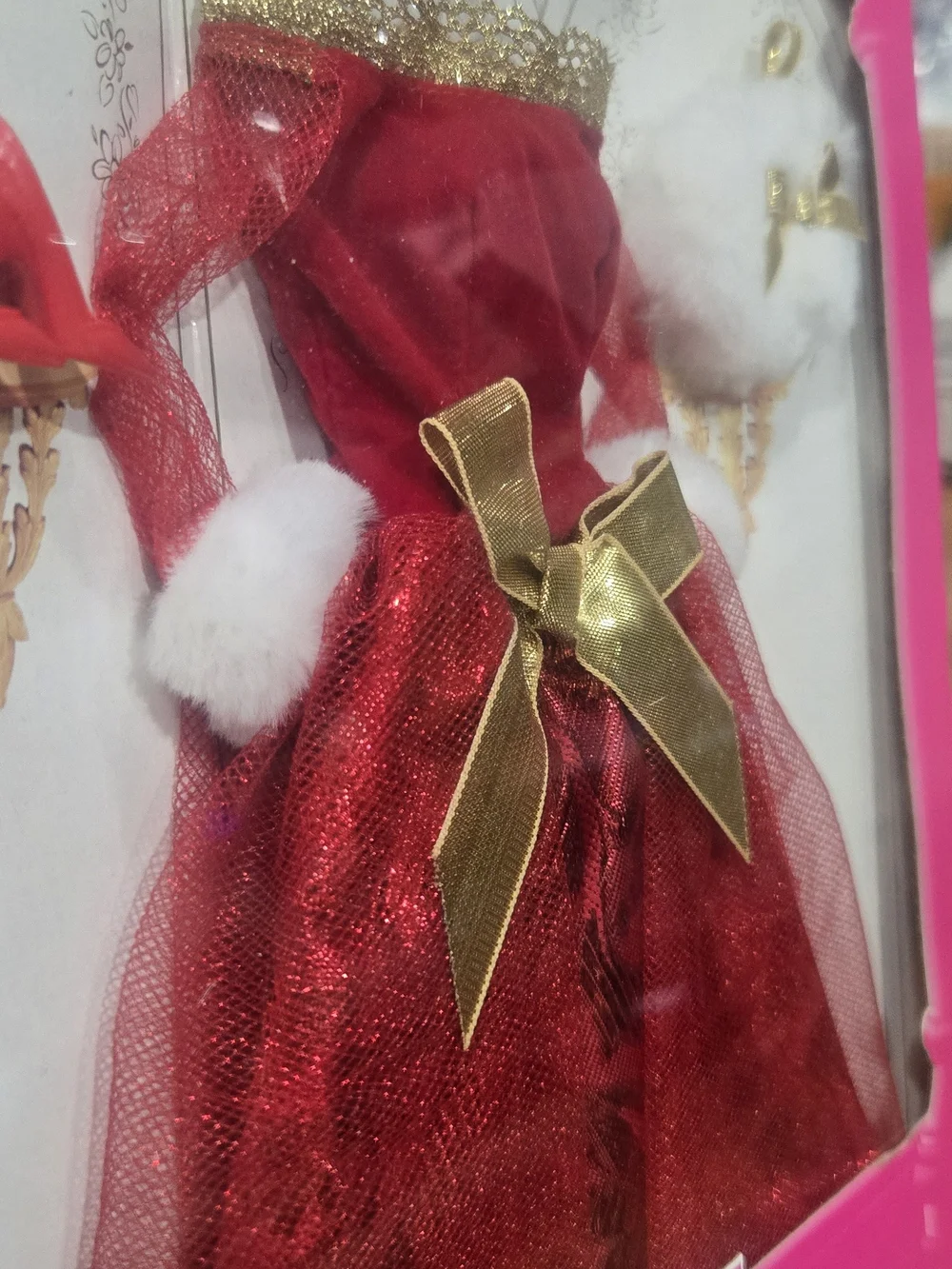 Vintage 1997 Barbie Fashion Avenue Red Gown 18120